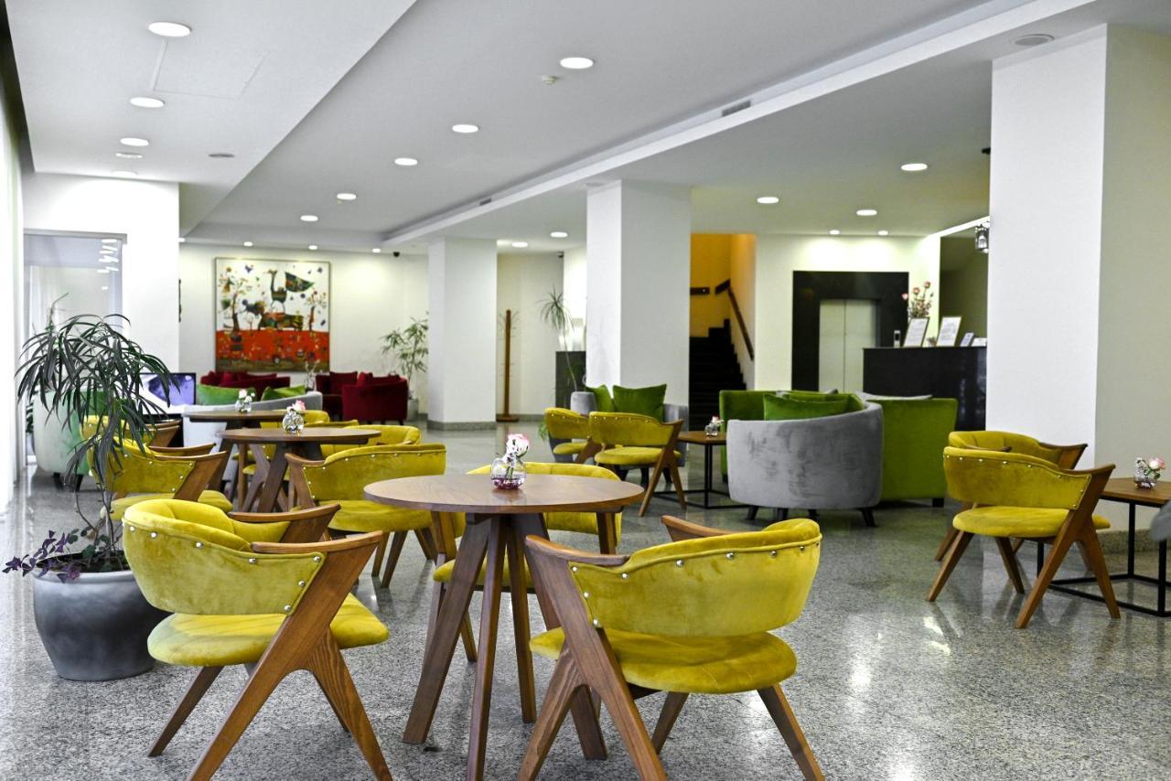 Europe Hotel Jerevan Buitenkant foto