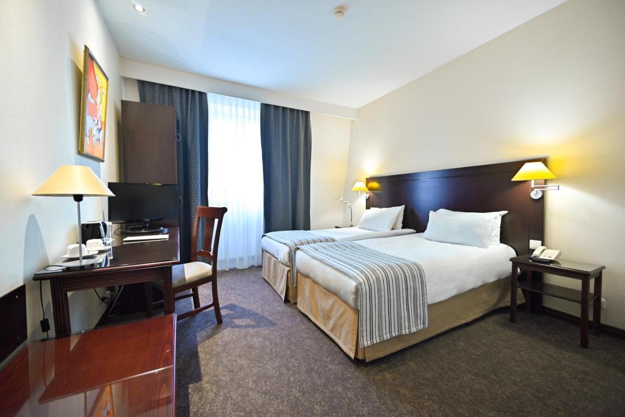 Europe Hotel Jerevan Buitenkant foto