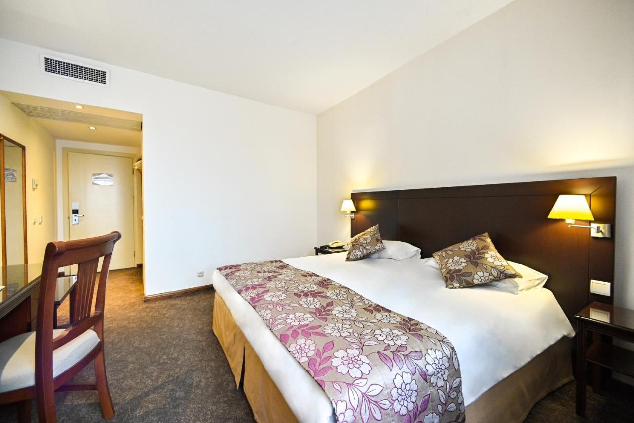 Europe Hotel Jerevan Buitenkant foto