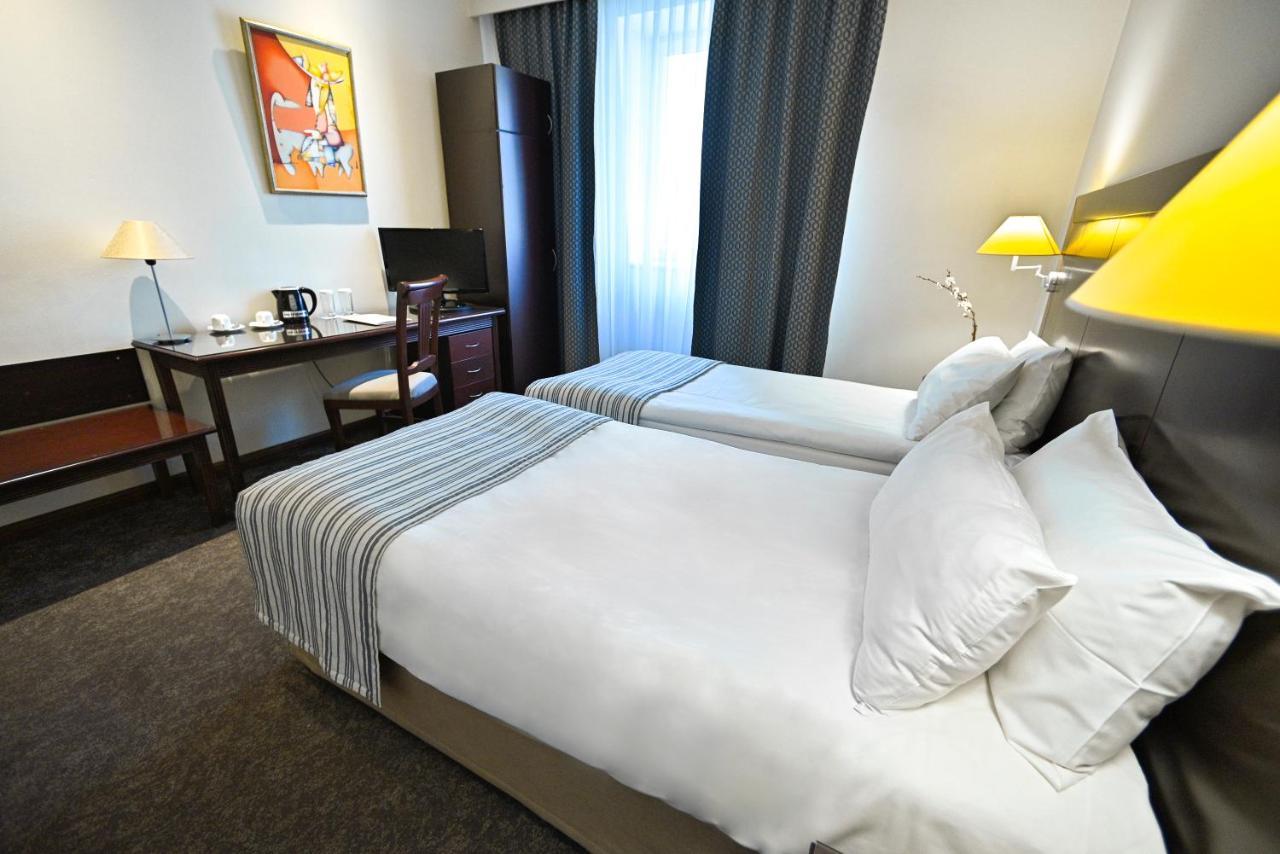 Europe Hotel Jerevan Buitenkant foto